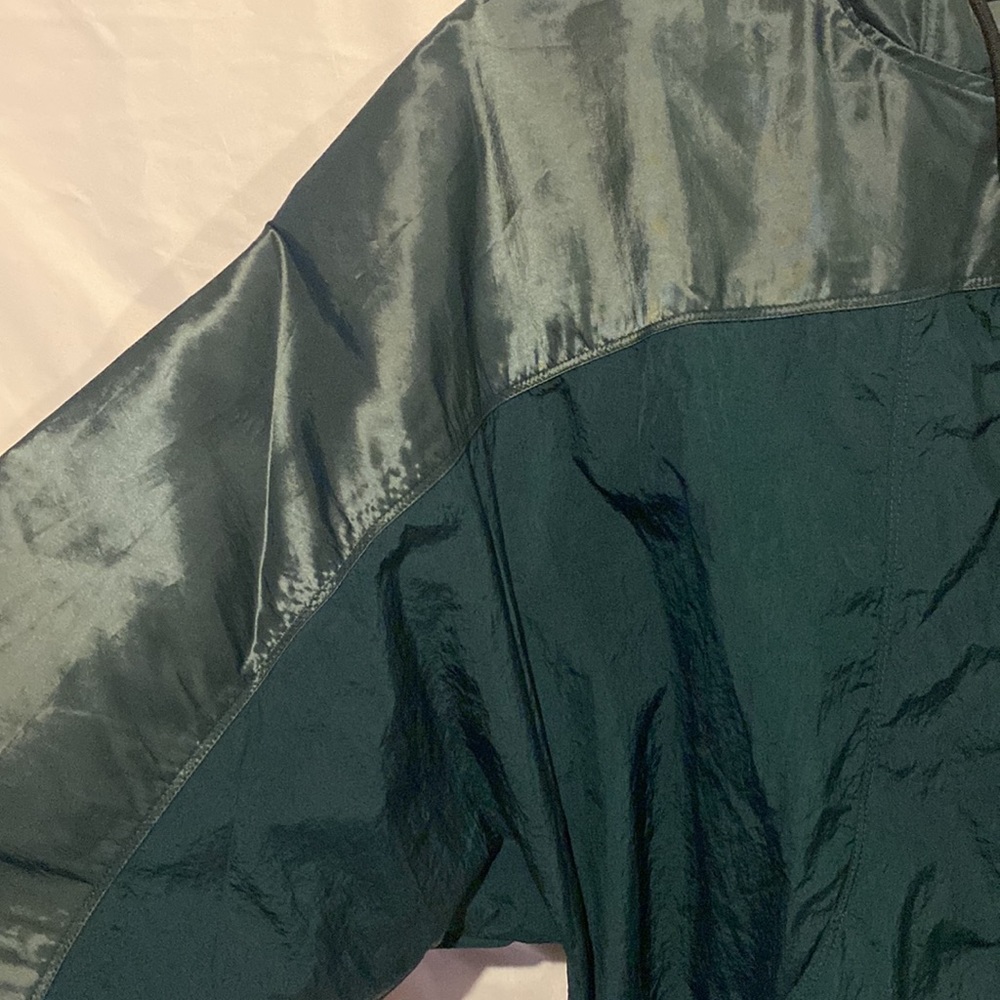 Mens Reebok Jacket. - Picture 3 of 11